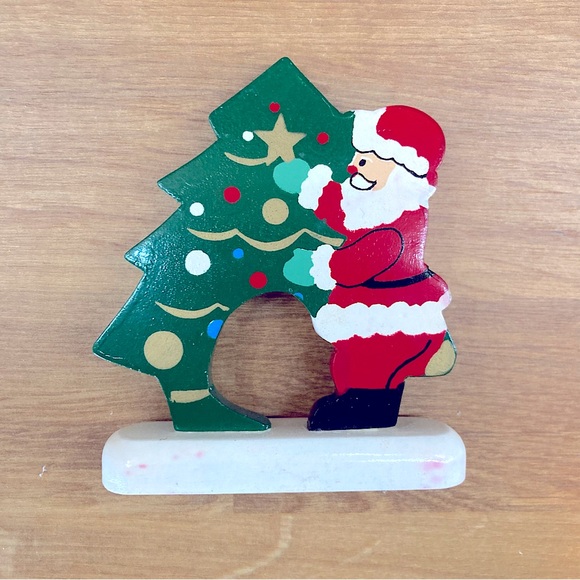 Vintage Christmas Santa Napkin Rings - Picture 3 of 7